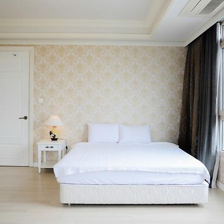 Cantavil Hoan Cau Aparthotel Ho Si Minh-város Kültér fotó